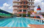สระว่ายน้ำ 4 Doungta Anda Hotel