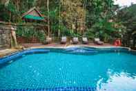 Kolam Renang Aonang Cliff View Resort