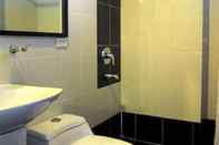 Toilet Kamar Richmond Plaza Hotel