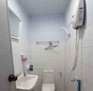 ห้องน้ำภายในห้อง 4 Jadai Dorm