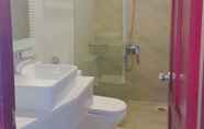 Phòng tắm bên trong 4 Tuyet Son Hotel