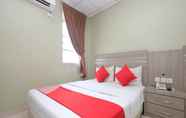 Bedroom 4 Mehram Hotel
