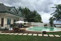 Kolam Renang Allure Badian Beach Villa