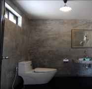 In-room Bathroom 5 Baan Artima Mini Resort