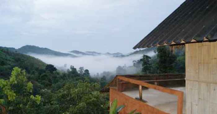 ล็อบบี้ Akha Hill House 