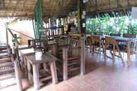 Restoran AKHA RIVER HOUSE CR