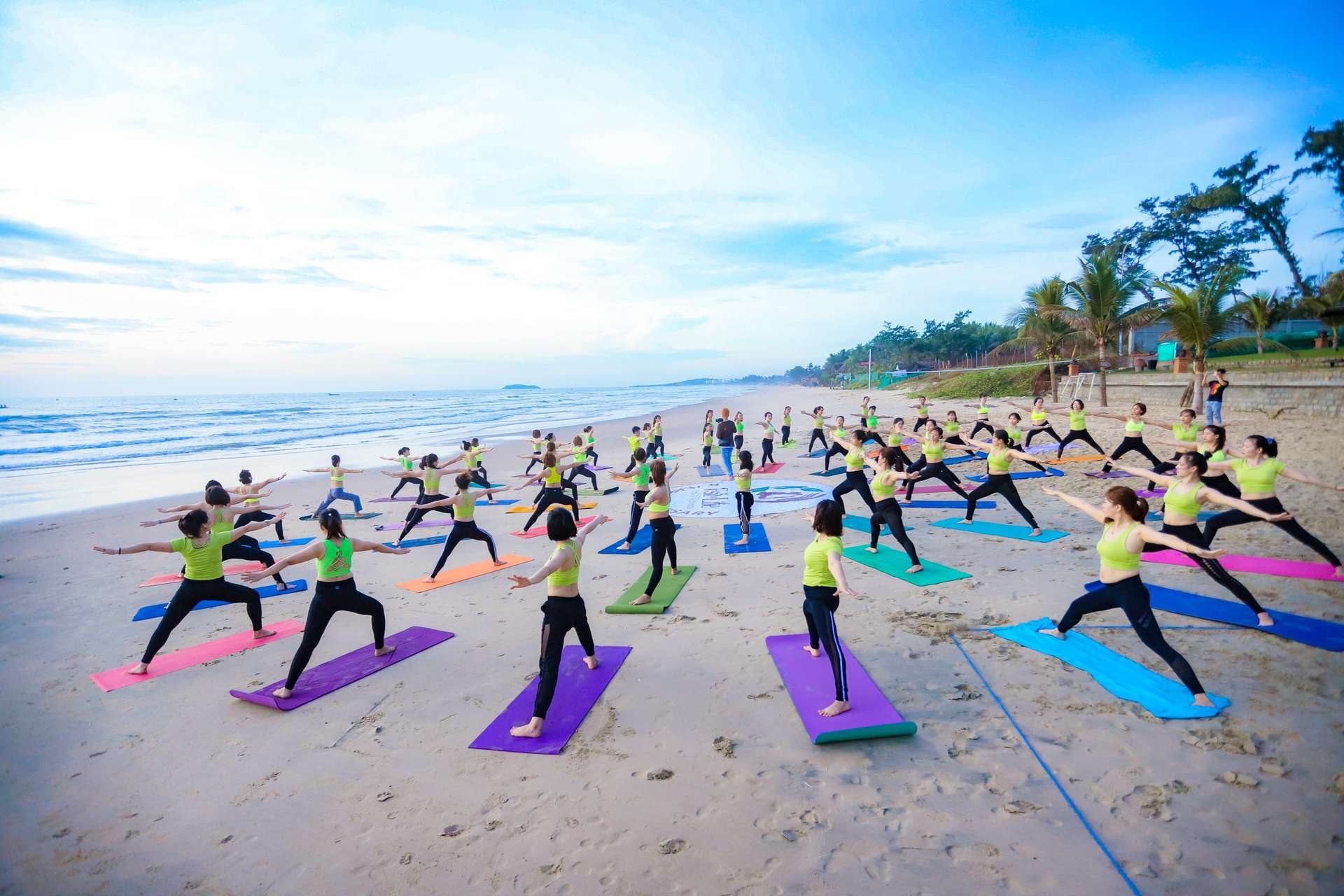 Tập yoga ngay tại Pandanus Resort