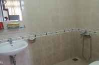In-room Bathroom Duy Dang Hotel Dalat