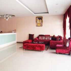 Royal Bombay Suites 1, Hotel MuNasir Pool Cafe