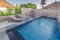 Swimming Pool Kayu Dana Bedrooms & Pool