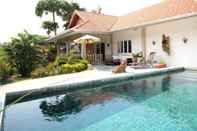 Kolam Renang Baan Chomdong Pool Villa