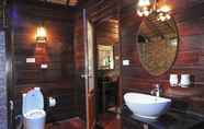 In-room Bathroom 5 Anda Resort