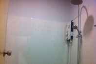Phòng tắm bên trong NT House Koh Lipe Resort