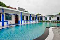 Swimming Pool La Vita Hotel