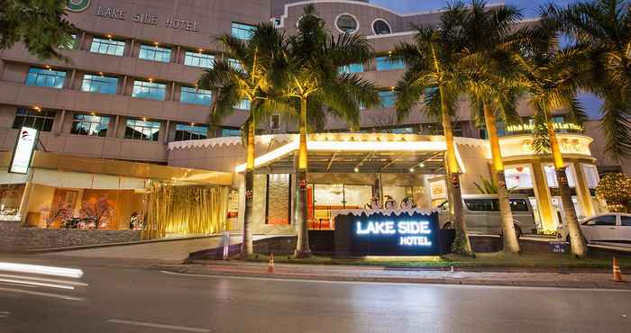 Luar Bangunan Lake Side Hotel