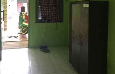Lobby 2 Male Room only at Jalan Taud Sukaria (ENI)