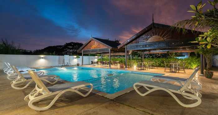 Swimming Pool Riverra Inn Langkawi