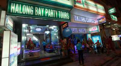 ภายนอกอาคาร 4 Halong Party Hostel