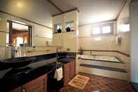 Toilet Kamar Laguna Home Villa (LH5739)