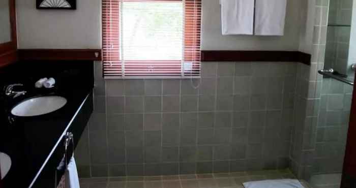 Toilet Kamar Laguna 4 Bedrooms Pool Villa ( LV11506)