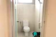 Toilet Kamar Oasis Sumber Alam Homestay