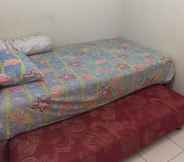 Bedroom 7 Large Room close to Kota Wisata and Ciputra Mall (IVN)