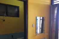 Bilik Mandi dalam Bilik Economy Room near Train Station Paledang at Wisma Firman (WF2)