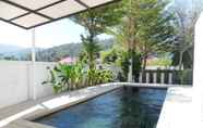 สระว่ายน้ำ 6 3 bedrooms Pool Villa at Kamala