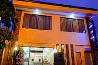 Exterior Amax Inn Cebu