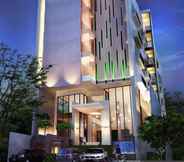 Bên ngoài 4 Genio Hotel Manado