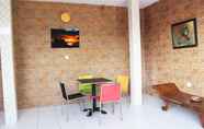 ล็อบบี้ 5 The Kuta Beach Hostel