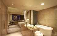 Phòng tắm bên trong 6 Hotel Nikko Saigon 