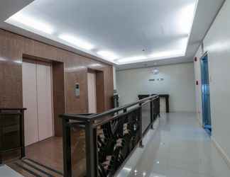 Lobi 2 Paragon Tower Hotel