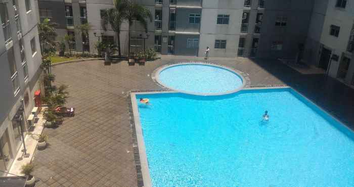 Swimming Pool Smart 2BR at Apartment Gunawangsa Menur (AAW I)