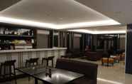 Bar, Kafe dan Lounge 6 @HOM Premiere by Horison Abepura