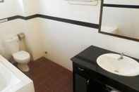 Phòng tắm bên trong Chat Inn Homestay Hoi An
