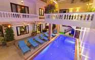 Swimming Pool 2 Pham Gia Boutique Homestay