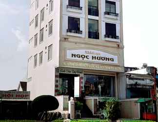 Bên ngoài 2 Ngoc Huong Hotel