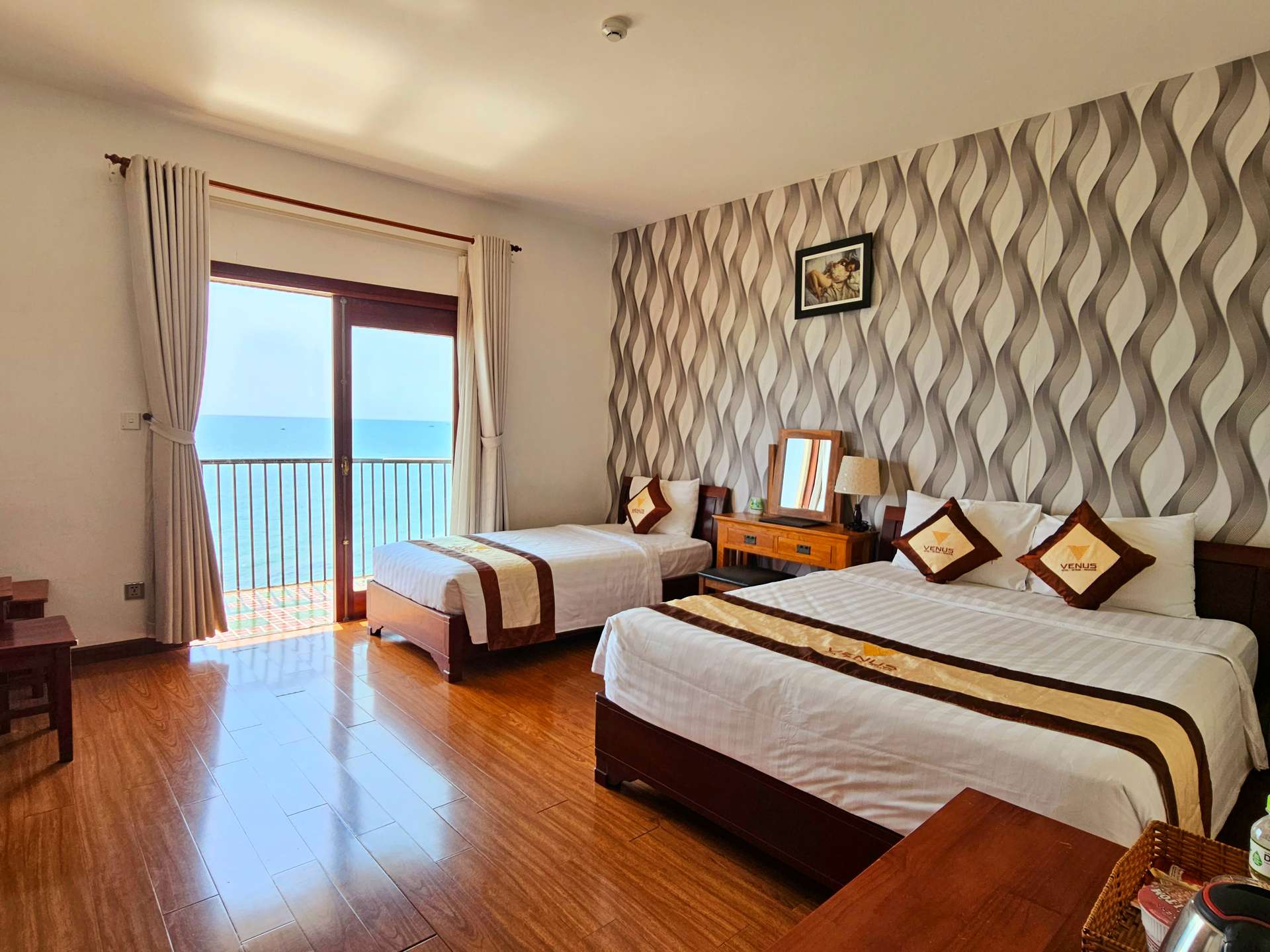Venus Hotel & Sky Bar Phú Quốc - Nhà nghỉ Phú Quốc