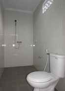 BATHROOM Kubu Kumpy Homestay