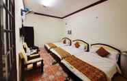 Bedroom 7 Huong Duong Hotel
