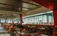 Restoran 7 Fairfield By Marriott Surabaya