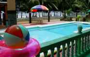Kolam Renang 3 The Red Palm Resort