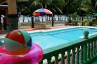 Kolam Renang The Red Palm Resort