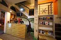 บาร์ คาเฟ่ และเลานจ์ Zostay Hostel Backpackers