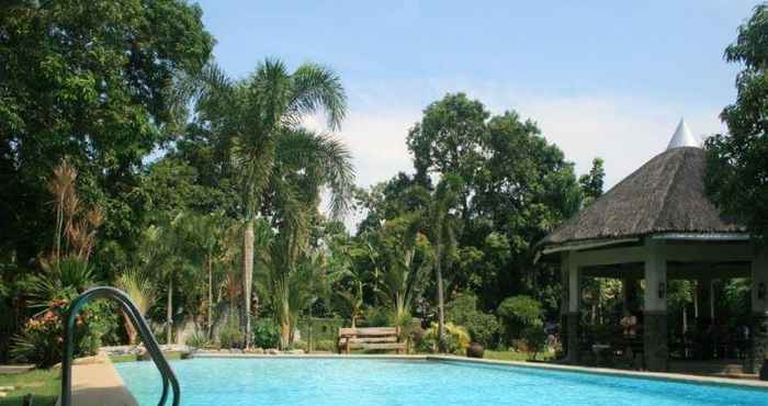 Swimming Pool Lawiswis Kawayan Resort