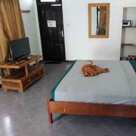 Gili Welldone Guesthouse 1, Hotel Pandan Resto & Bar