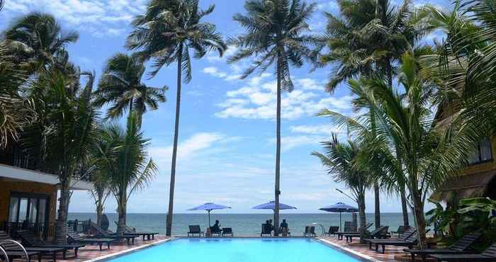 Kolam Renang Rang Garden Beach Side Resort