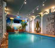 Swimming Pool 3 Babylon Garden Hostel