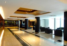 Lobby 2 MA Hostel
